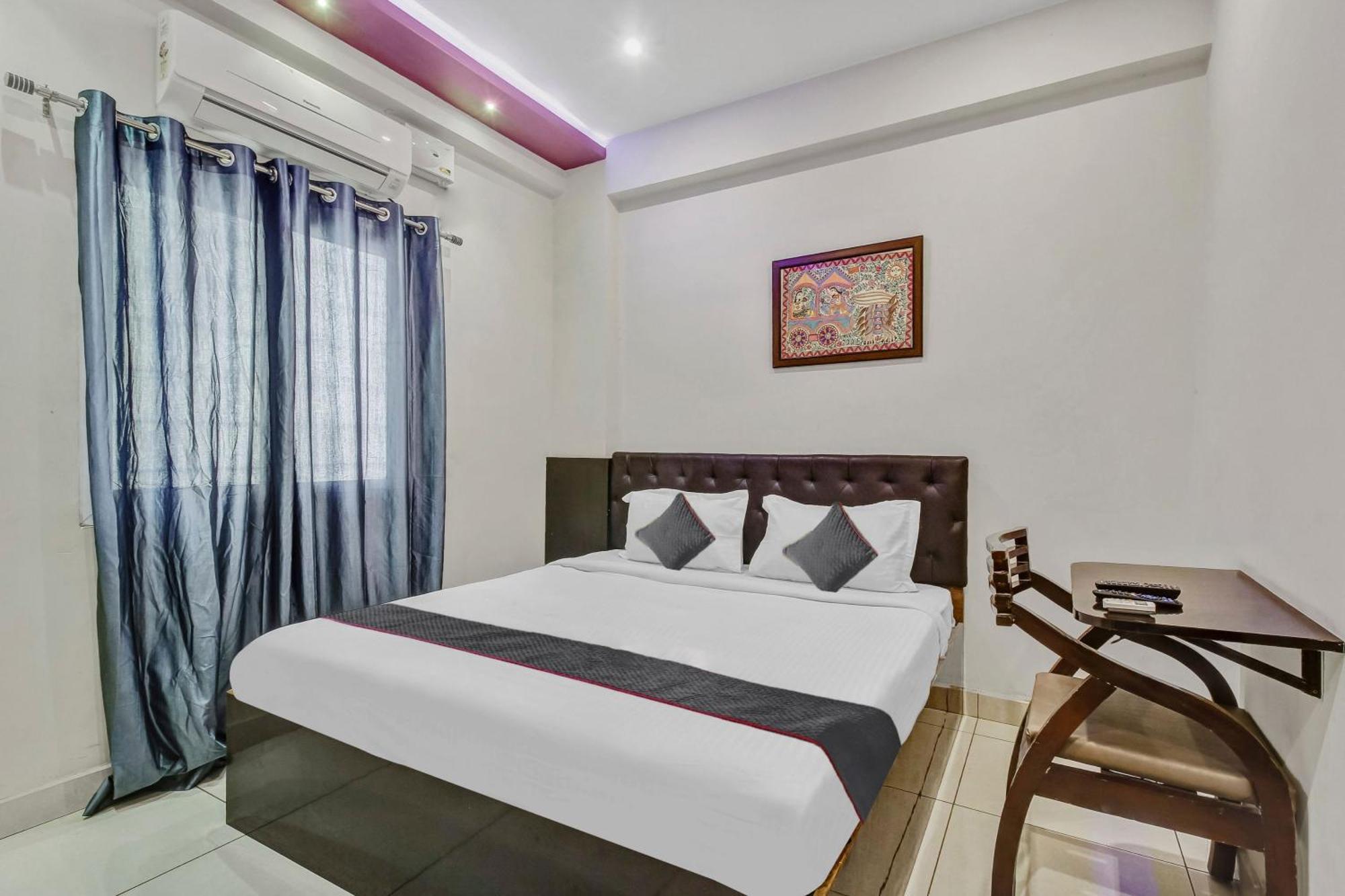 Collection O Galaxy Suites Hyderabad Exterior foto